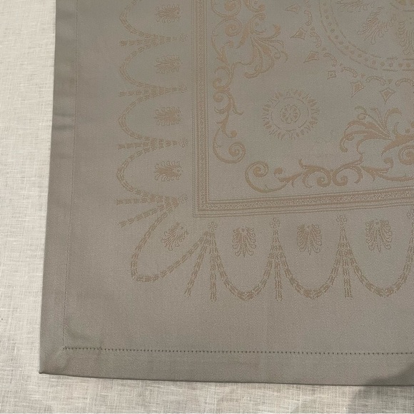 Garnier Thiebaut Silver / Grey Table Runner - Picture 5 of 6